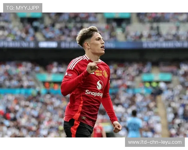 曼联也在逐步调整青训与一线队之间的衔接机制，曼联曾经的青训天才