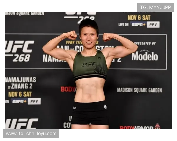 UFC张伟丽组合打击训练爆发更快——揭秘她的巅峰之路与训练秘籍